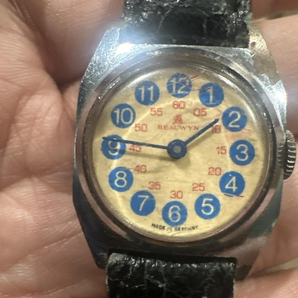 Vintage Rare BEAUWYN Manual Wind Ladies Watch Silver Germany 26mm‎ Read Descrptn